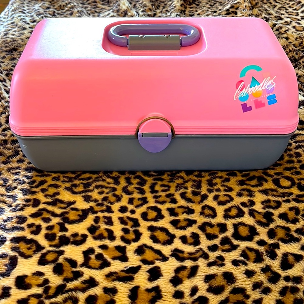 🎀 Caboodles of California 🎀
